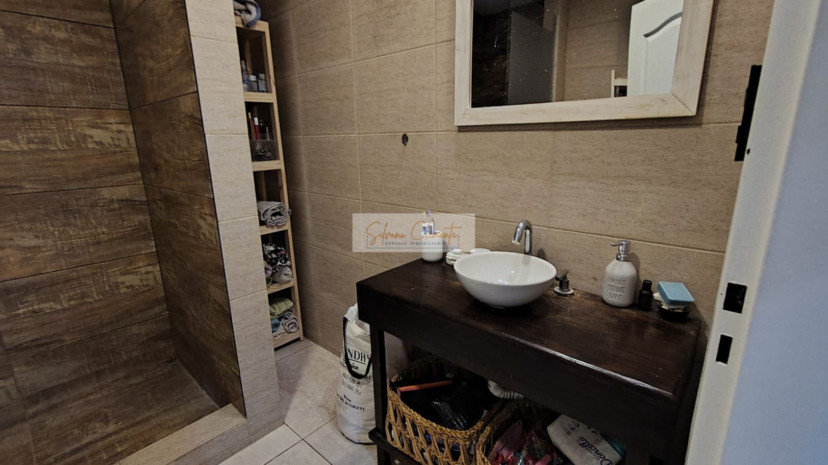 Casa 3 ambientes con parque y parrilla en Barrio Cerrado Weekend super luminosa 