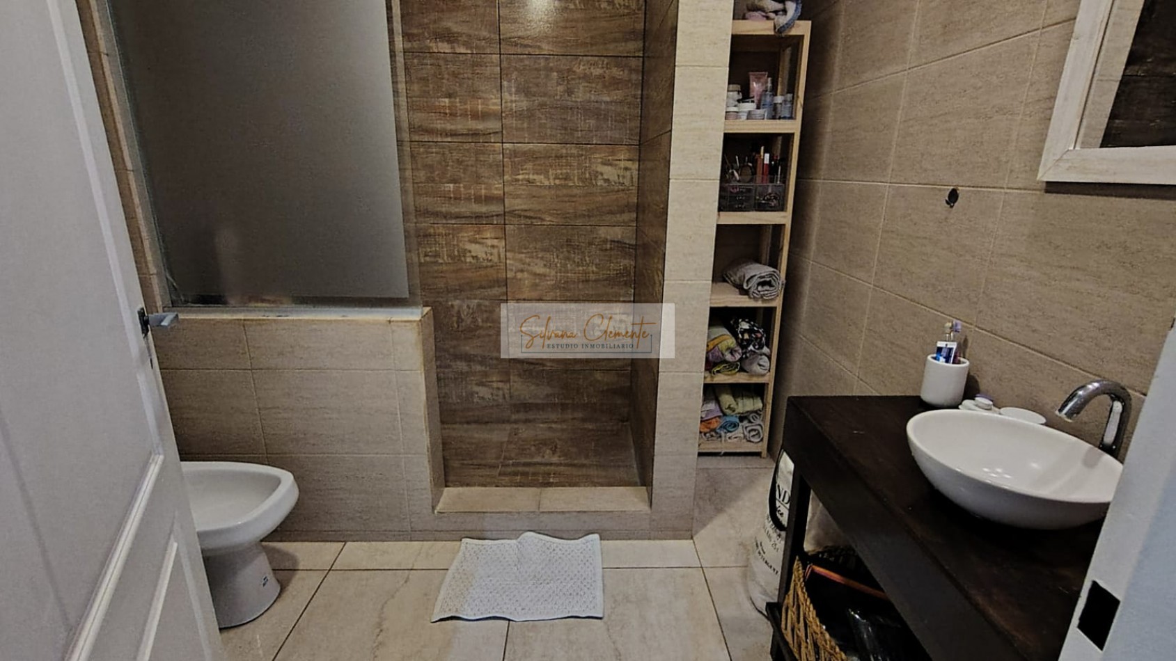 Casa 3 ambientes con parque y parrilla en Barrio Cerrado Weekend super luminosa 