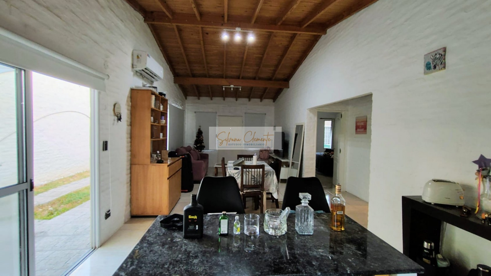 Casa 3 ambientes con parque y parrilla en Barrio Cerrado Weekend super luminosa 