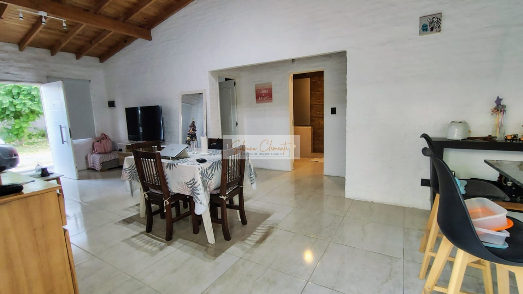 Casa 3 ambientes con parque y parrilla en Barrio Cerrado Weekend super luminosa 