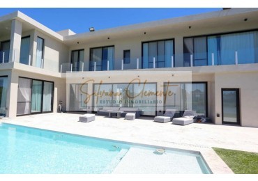 CASA A ESTRENAR EN VENTA - FRENTE A LA LAGUNA EN TERRALAGOS, EZEIZA