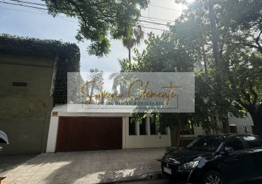 Casa 5 ambientes en Villa Devoto - Lote propio a dos calles