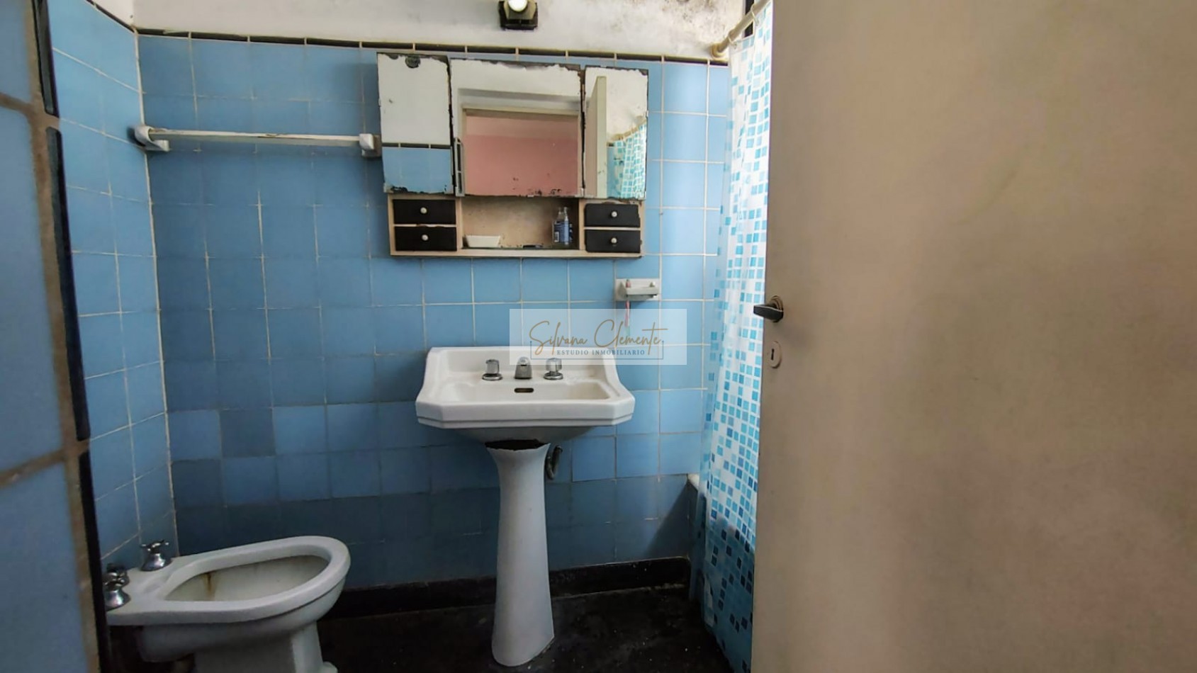 Casa 4 amb en lote propio con jardin y cochera en Velez Sarsfield