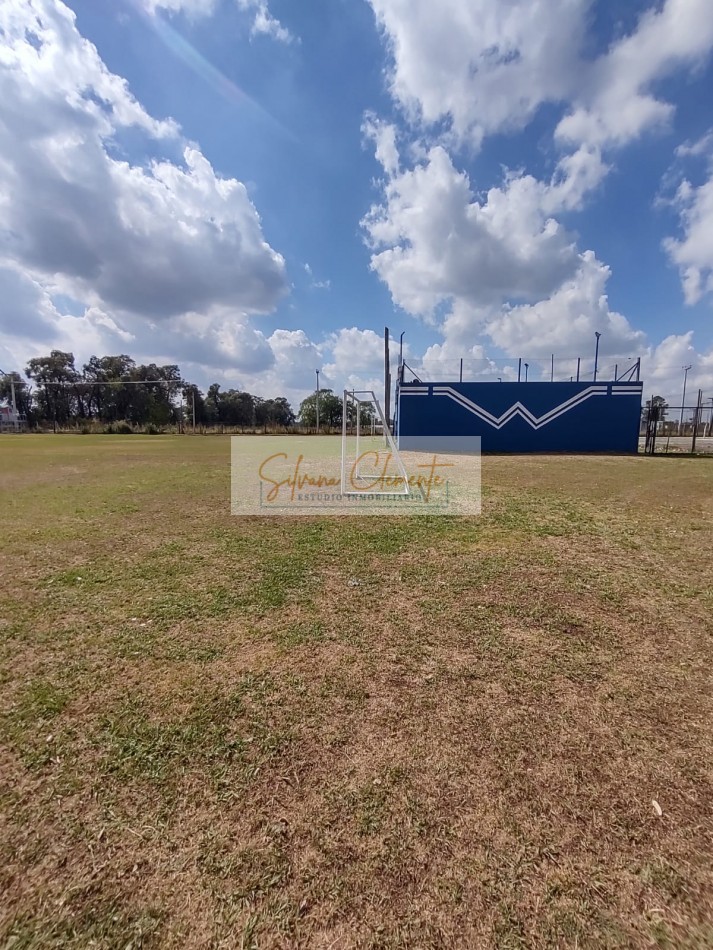 Lote de 220m2 en venta en Barrio Country Weekend Escobar 