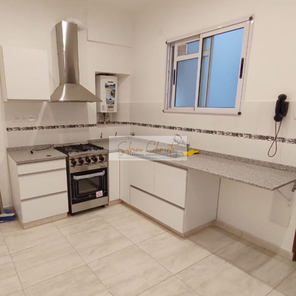 Impecable 3 Ambientes Reciclado a Nuevo Con Balcon al Frente apto credito