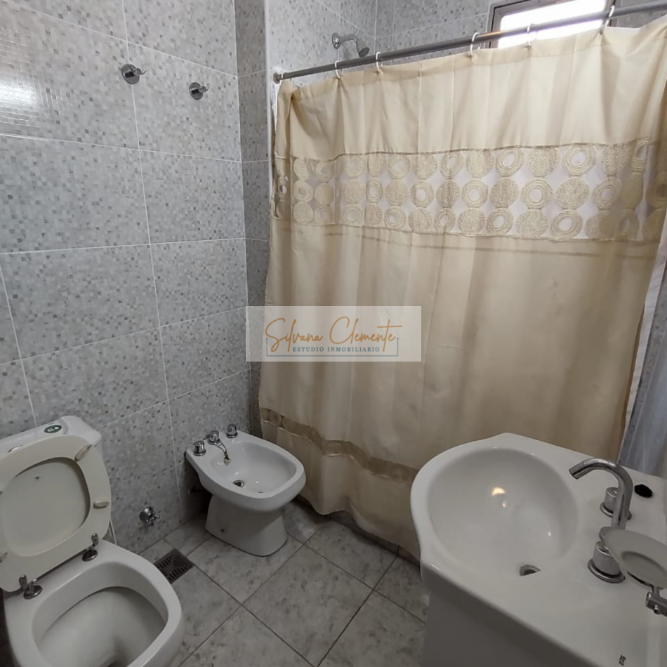Impecable 3 Ambientes Reciclado a Nuevo Con Balcon al Frente apto credito