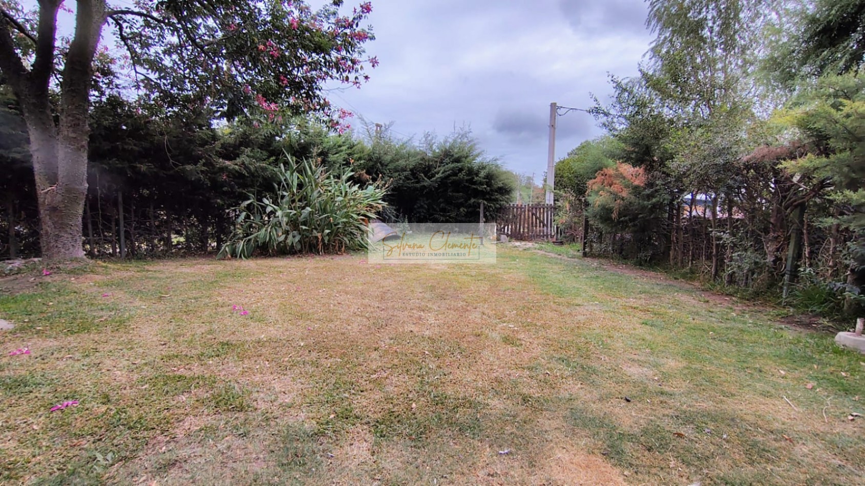 Lote de 220m2 en venta en Barrio Country Weekend Escobar 