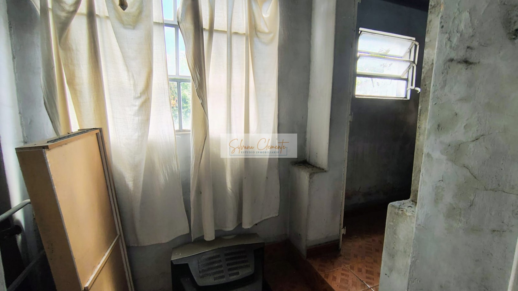 Casa 4 amb en lote propio con jardin y cochera en Velez Sarsfield