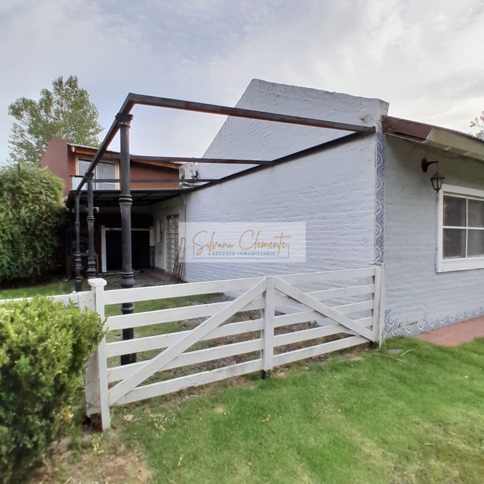 Hermosa Casa 5 ambientes doble lote en Barrio Privado Weekend Escobar