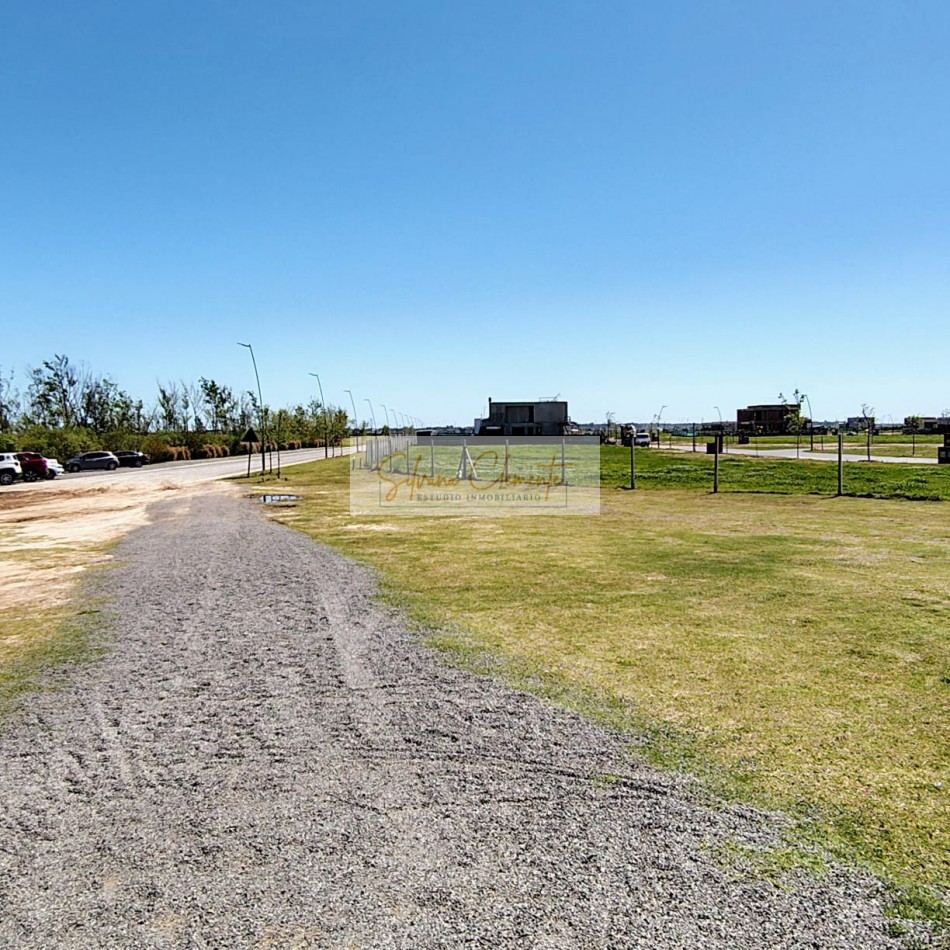 Lote de 682 m2 en Puertos del Lago - Barrio Nativas, Escobar