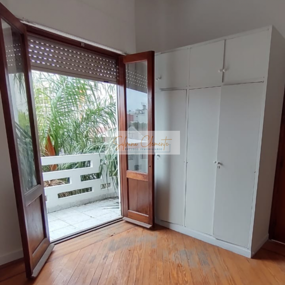 Impecable 3 Ambientes Reciclado a Nuevo Con Balcon al Frente apto credito