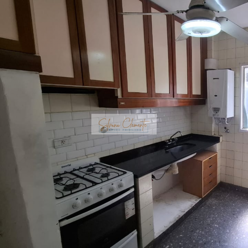 ¡IMPERDIBLE! DEPARTAMENTO 3 AMBIENTES CON PATIO PROPIO