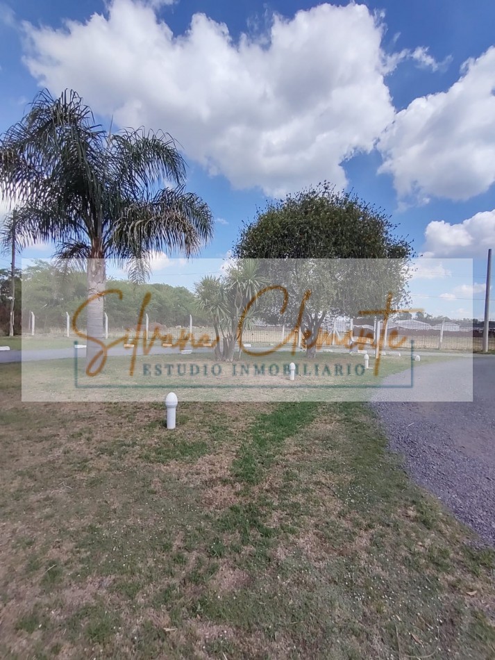 Casa 4 ambientes doble lote en Barrio Privado Weekend Escobar