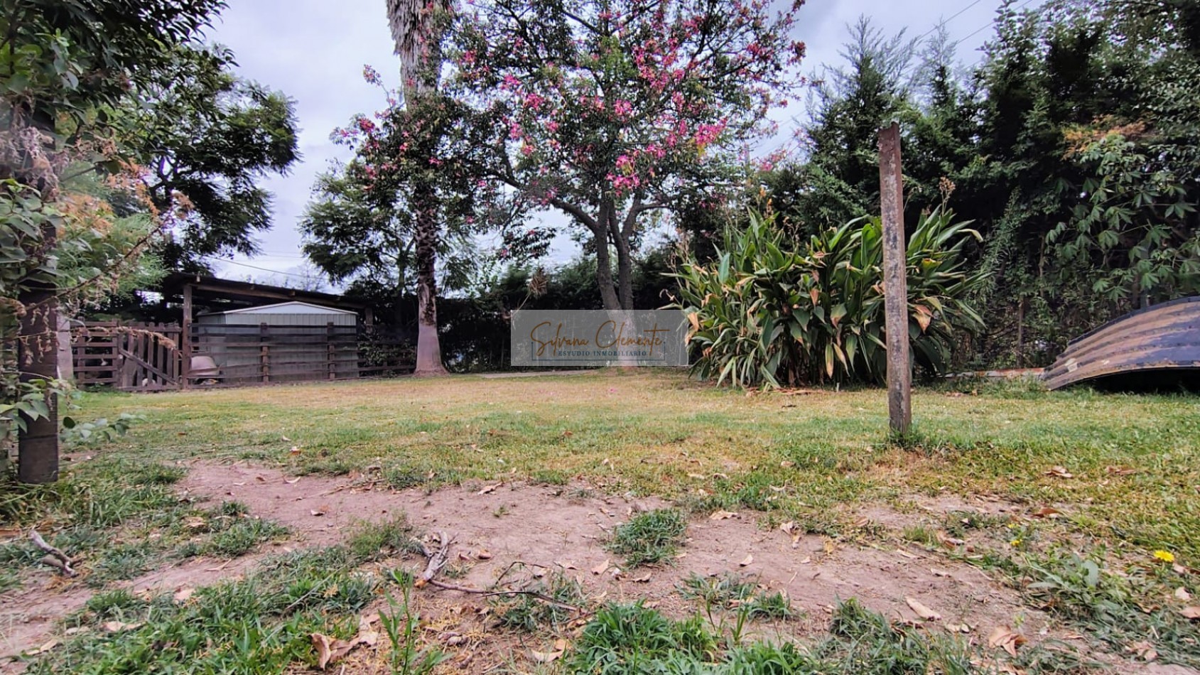 Lote de 220m2 en venta en Barrio Country Weekend Escobar 