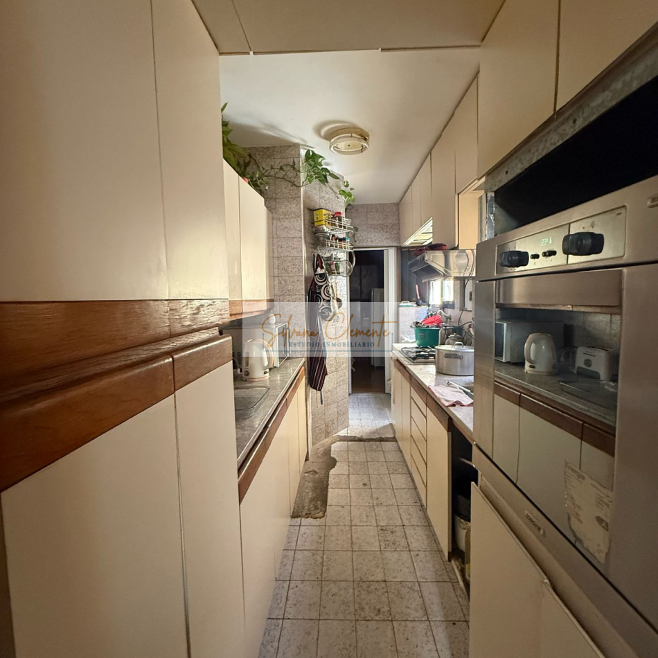 Hermoso e increible semipiso de 3 ambientes con dependencia de servicio en Villa Crespo.