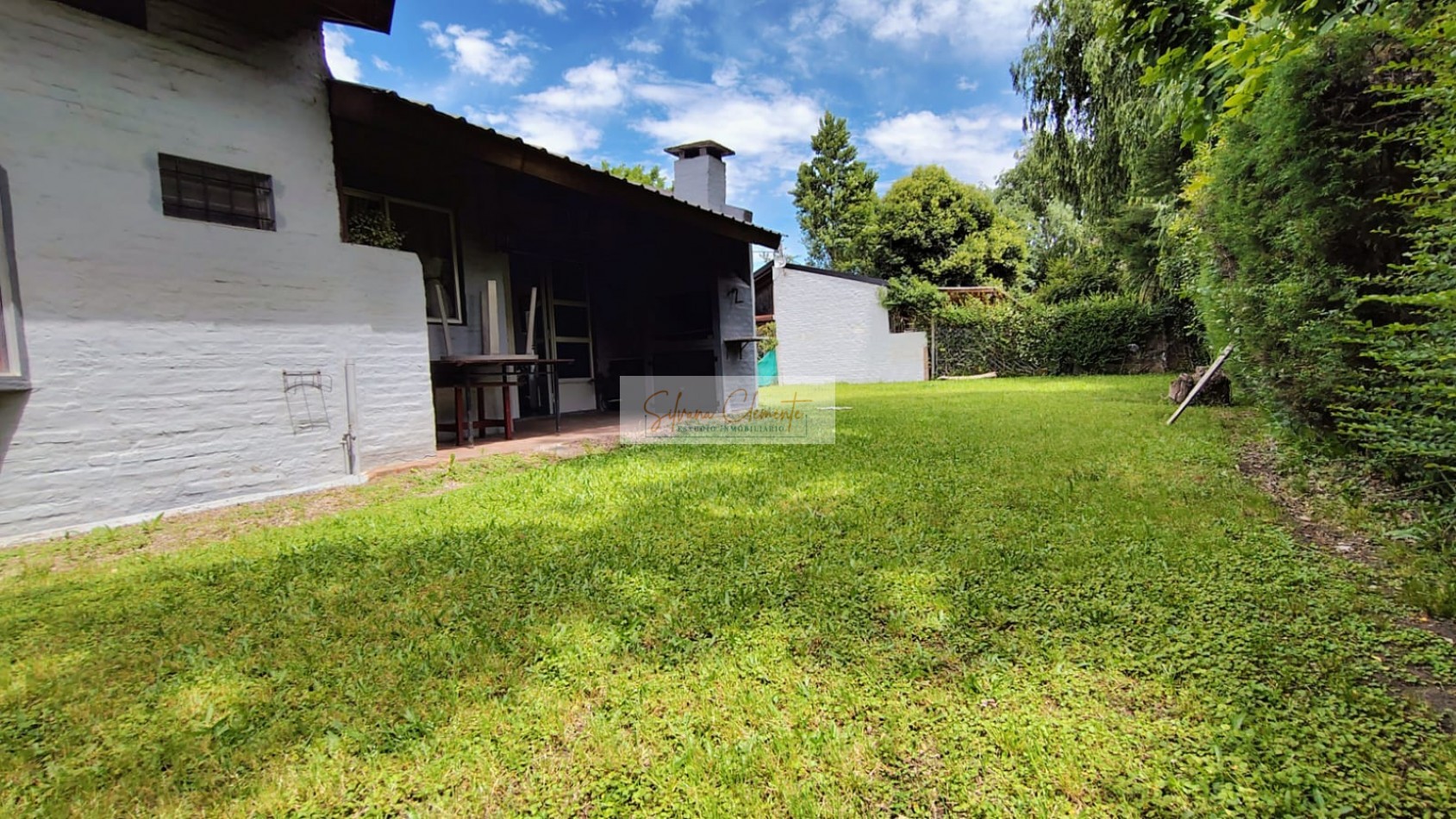 Hermosa casa 4 amb en doble lote en Barrio Privado Weekend Escobar