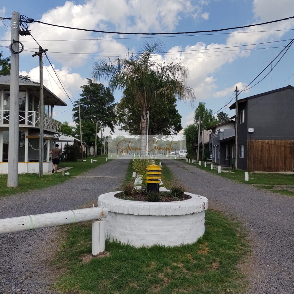 Hermosa Casa doble lote 3 ambientes en Barrio Weekend Escobar