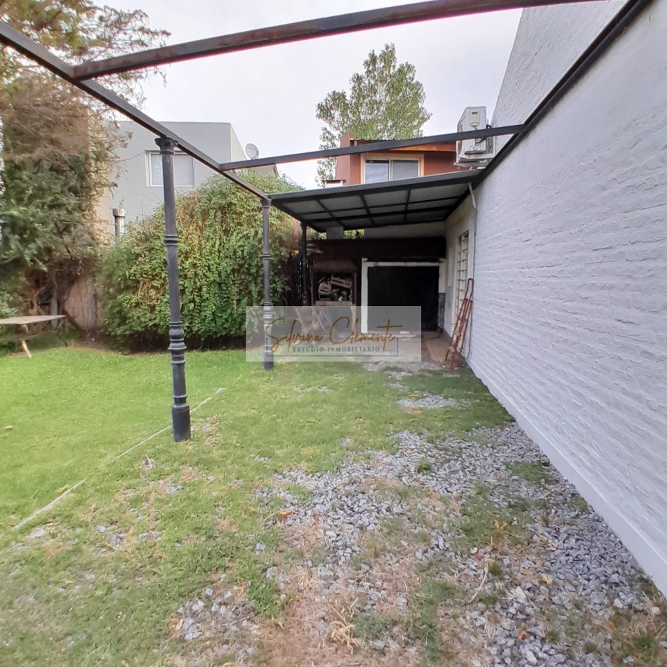 Hermosa Casa 5 ambientes doble lote en Barrio Privado Weekend Escobar